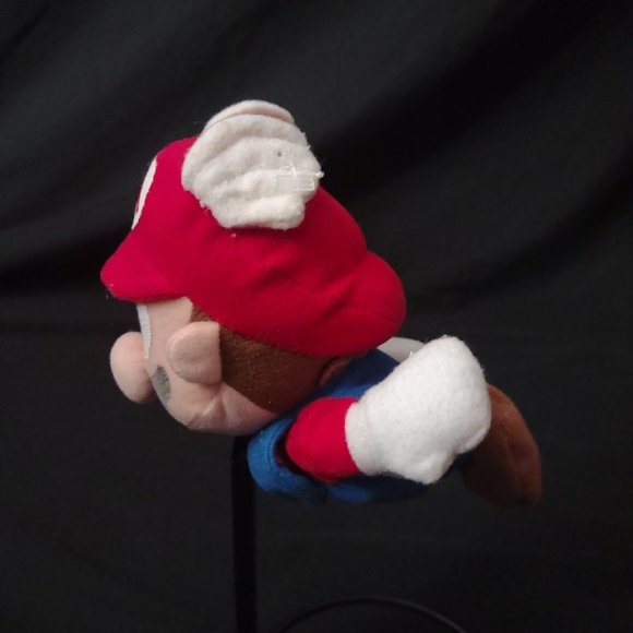 Mario 64 Wing Hat plush - Picture 2 of 6